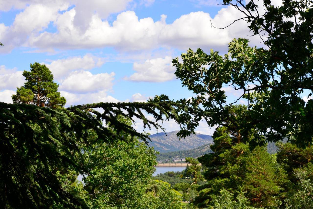 Nima Navacerrada Villa Luaran gambar